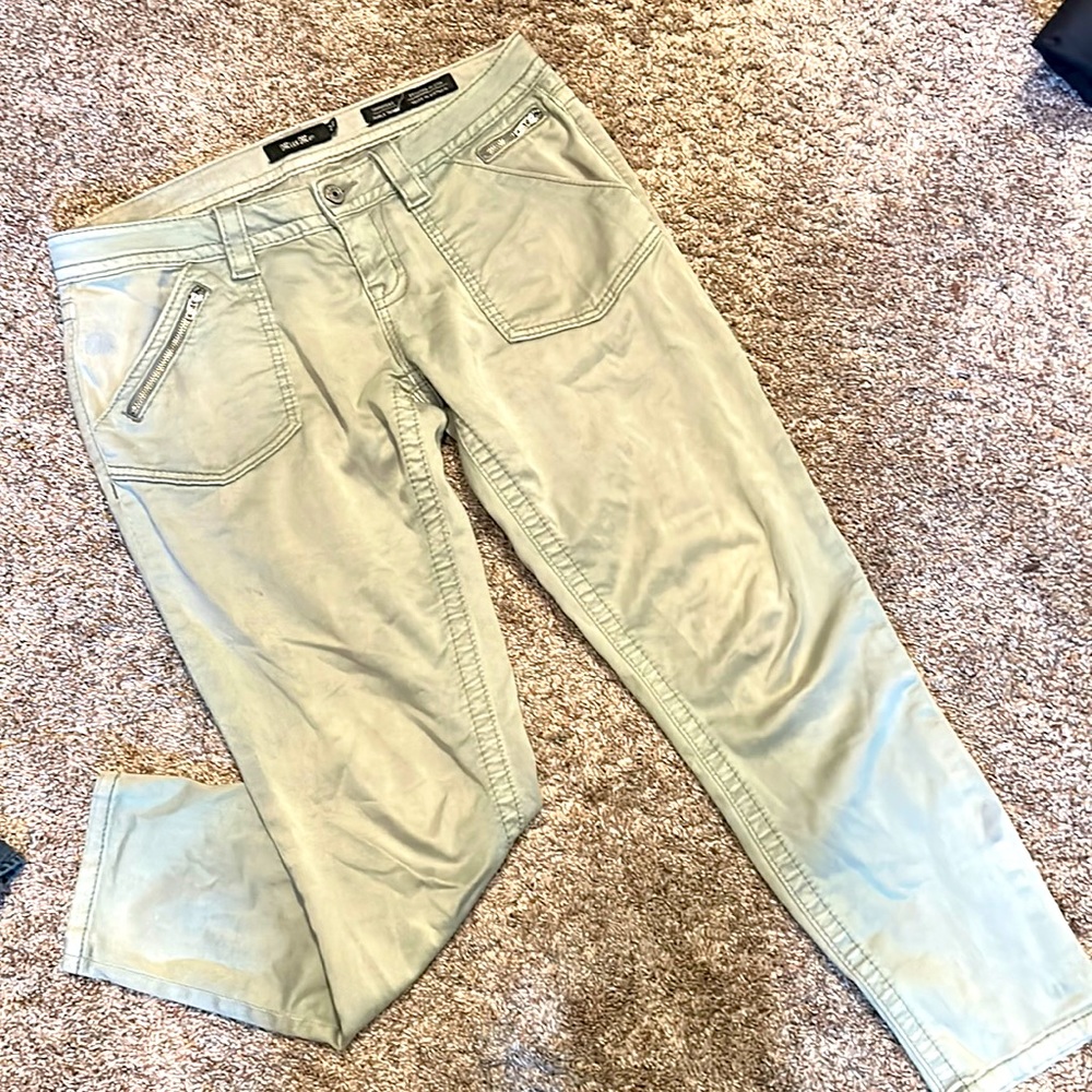 Miss Me Capri Pants